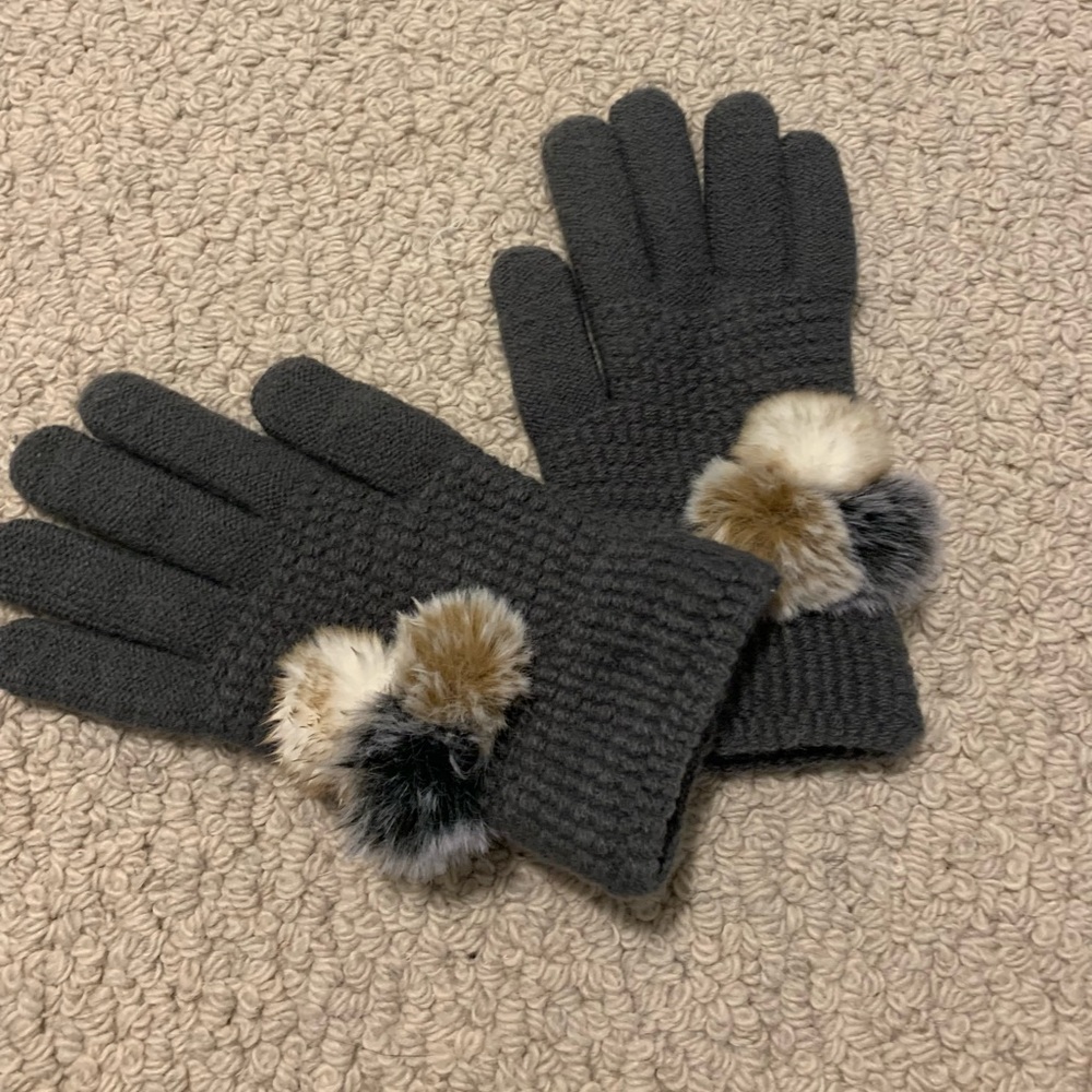 Soft Grey Gloves